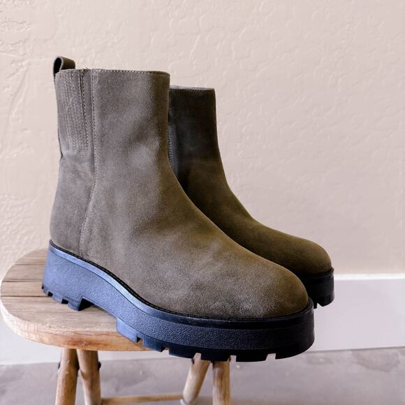 Vince Camuto Neframes Leather Suede Chelsea Ankle Boots Army Green Olive 6.5 NWT - Picture 1 of 11